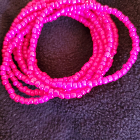 8 piece beaded bracelet - Picture 2 of 2